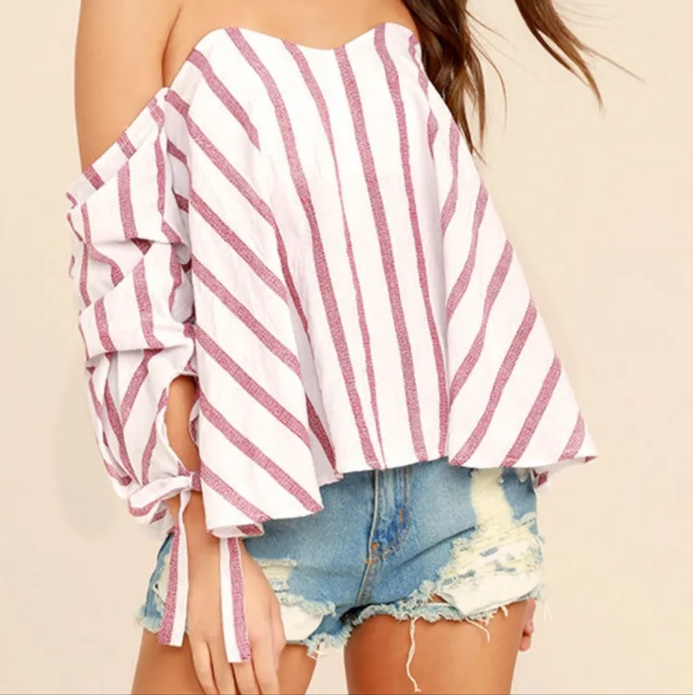 Lulu's Someone‎ Special Red and White Striped Off the Shoulder Top